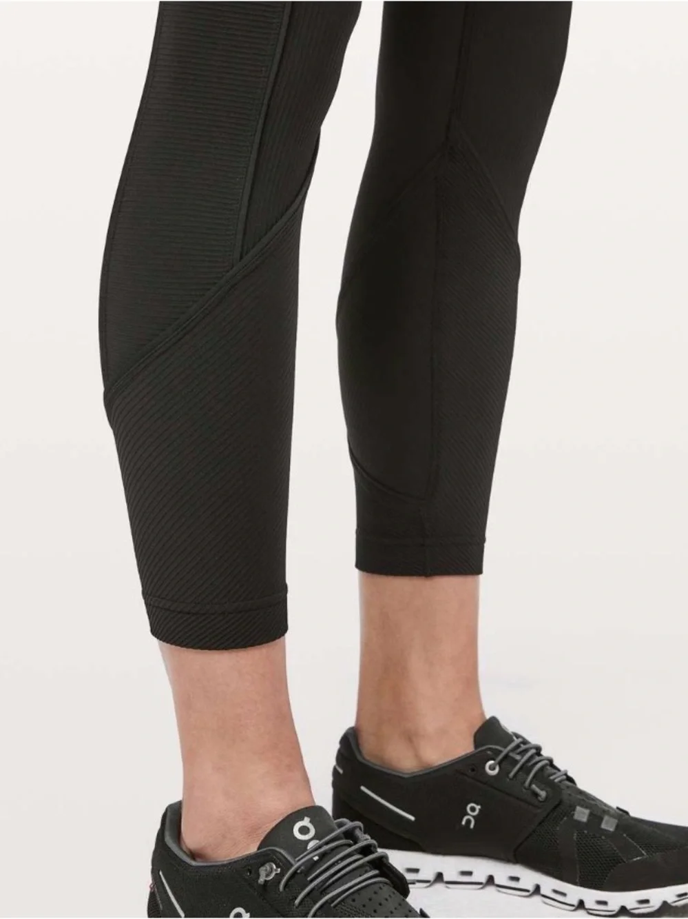 Lululemon Daily Lineup 7/8 Tight 25” (size 6)
